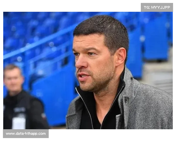 年轻球员卡尔“儿皇梦”风波，职业规划与俱乐部忠诚度讨论