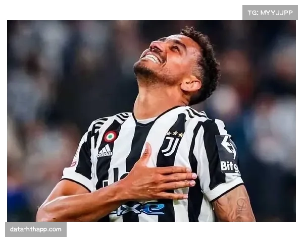 罗马诺：41岁C罗不满管理将继续罢赛，或考虑离开沙特